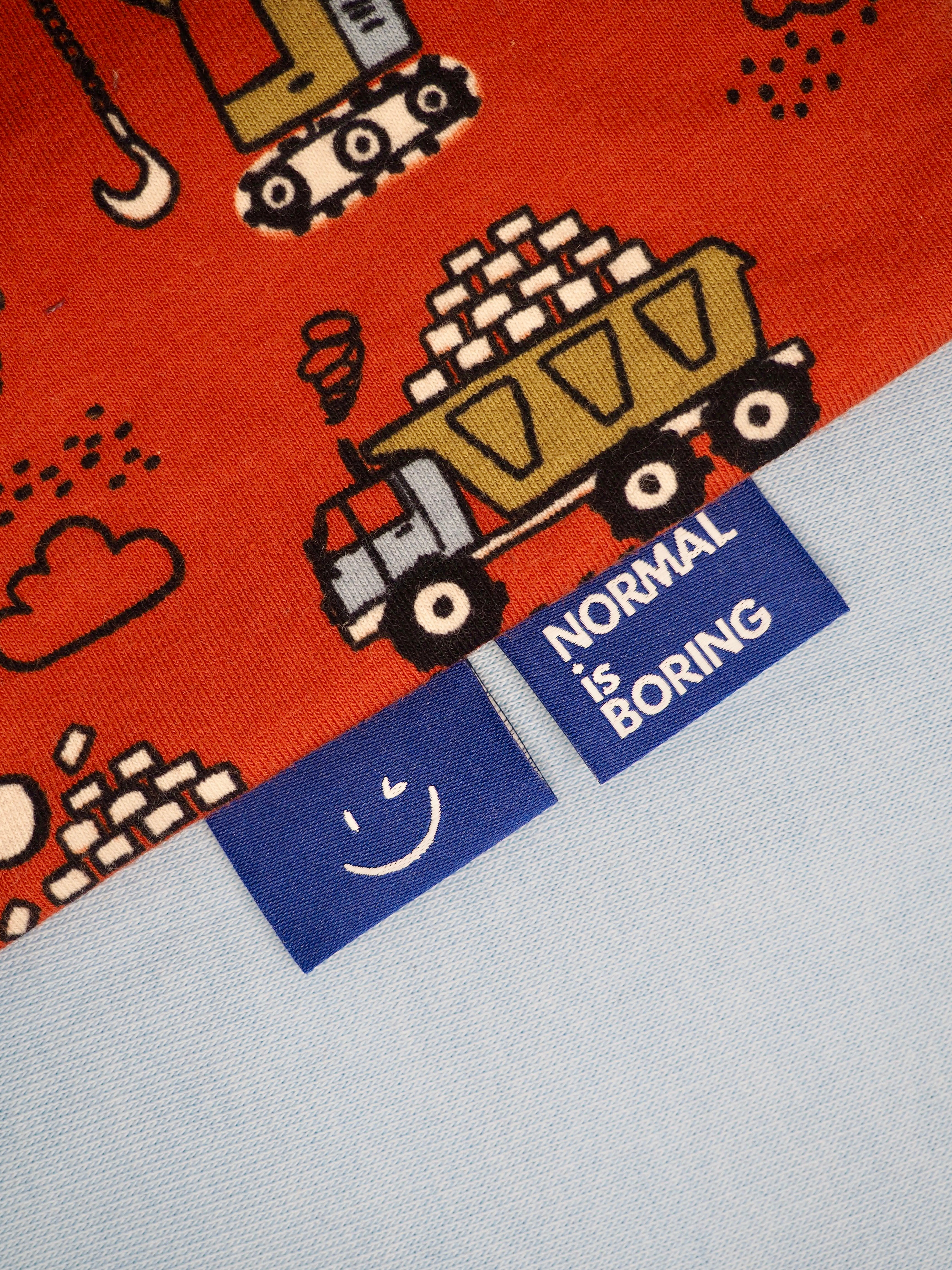 Label 'Normal is boring blauw'