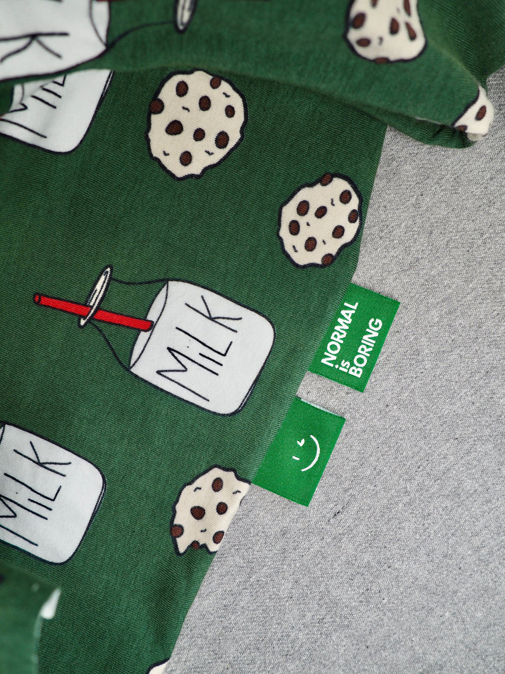 Label 'Normal is boring groen'