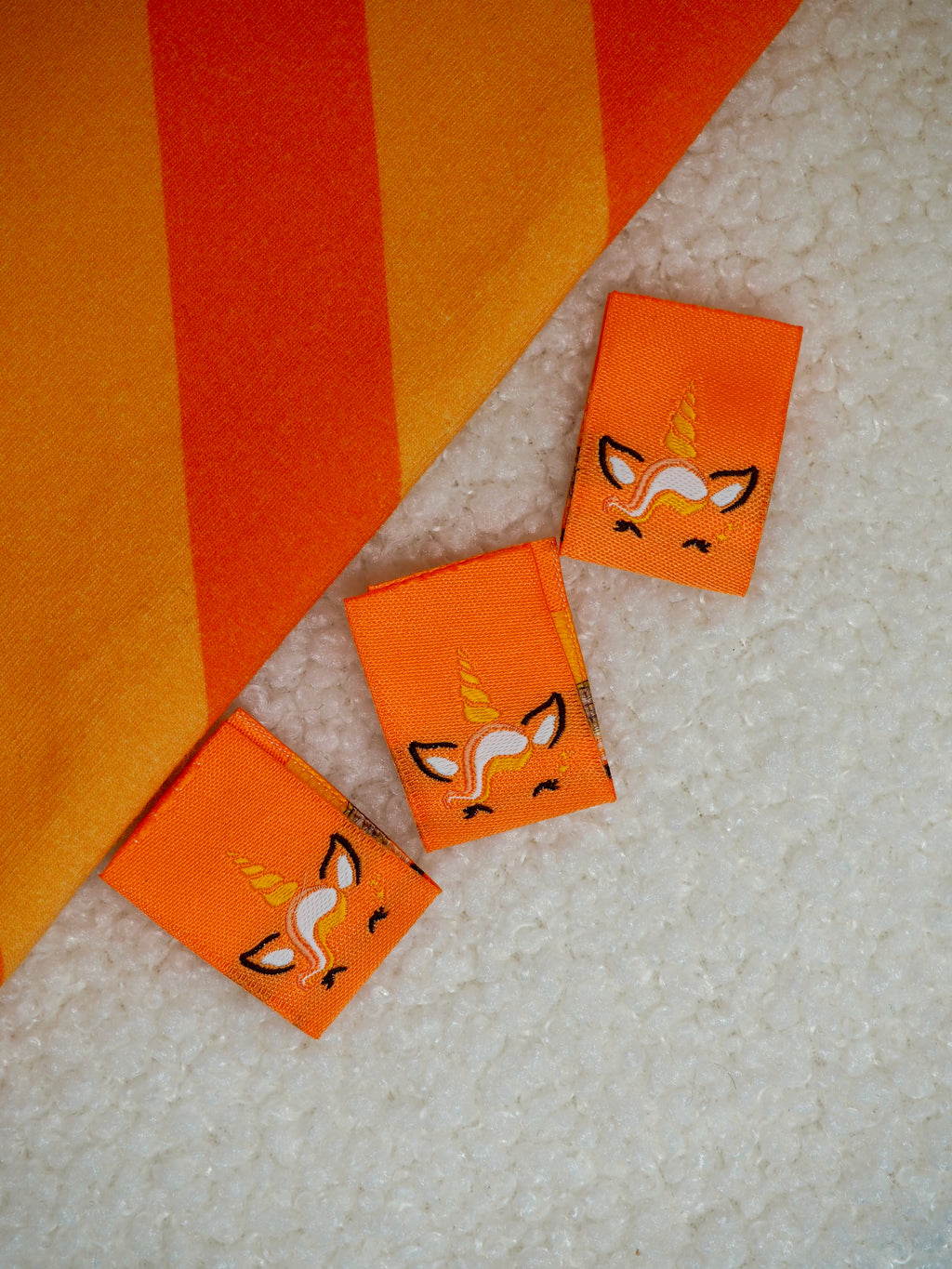 Label 'Unicorn face'